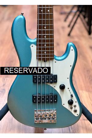 Fender Artist Series Roscoe Beck Signature Bass Teal Green (1996) Fender Artist Series Roscoe Beck Signature Bass Teal Green (1996)